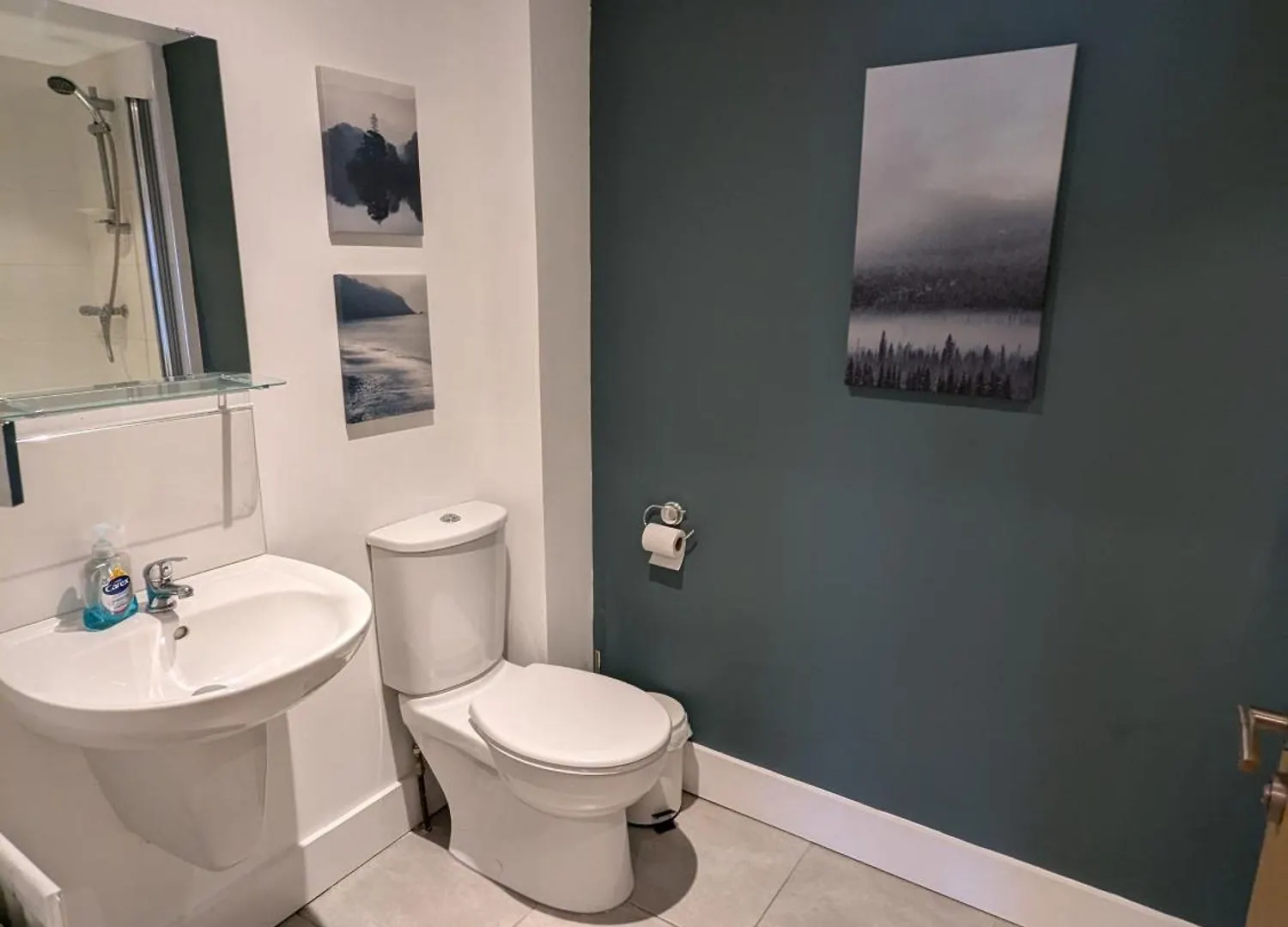 Cosy 1 Bedroom Apartment With Secure Private Parking And Excellent Transport Links Belfast